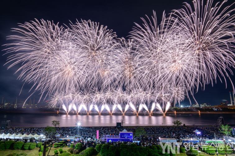 240506 국제 불꽃쇼와 1,000대의 드론쇼로 포항 밤하늘 화려하게 밝힌다!3.jpg